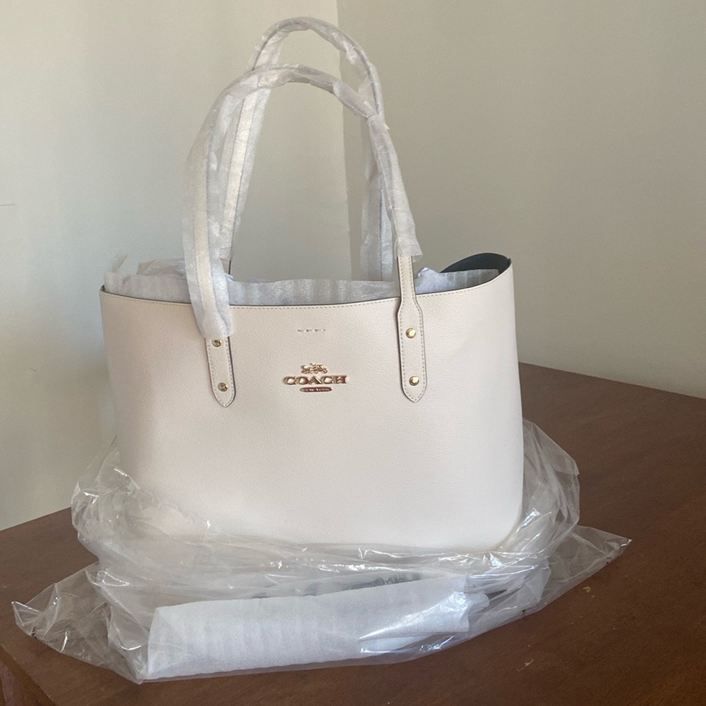 NWT Coach LTH Town Tote Bag